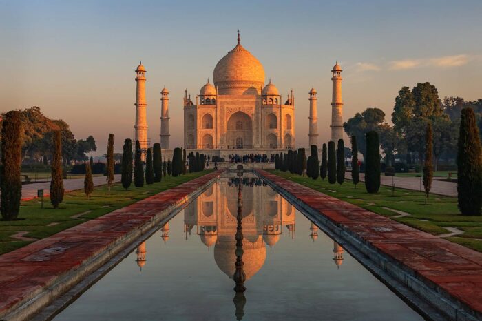 Sunrise Taj Mahal Tour from Delhi